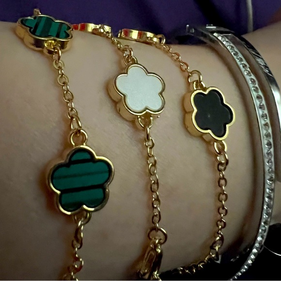 Buy all 3 clover leaf bracelets for the price of 1 - Picture 1 of 2